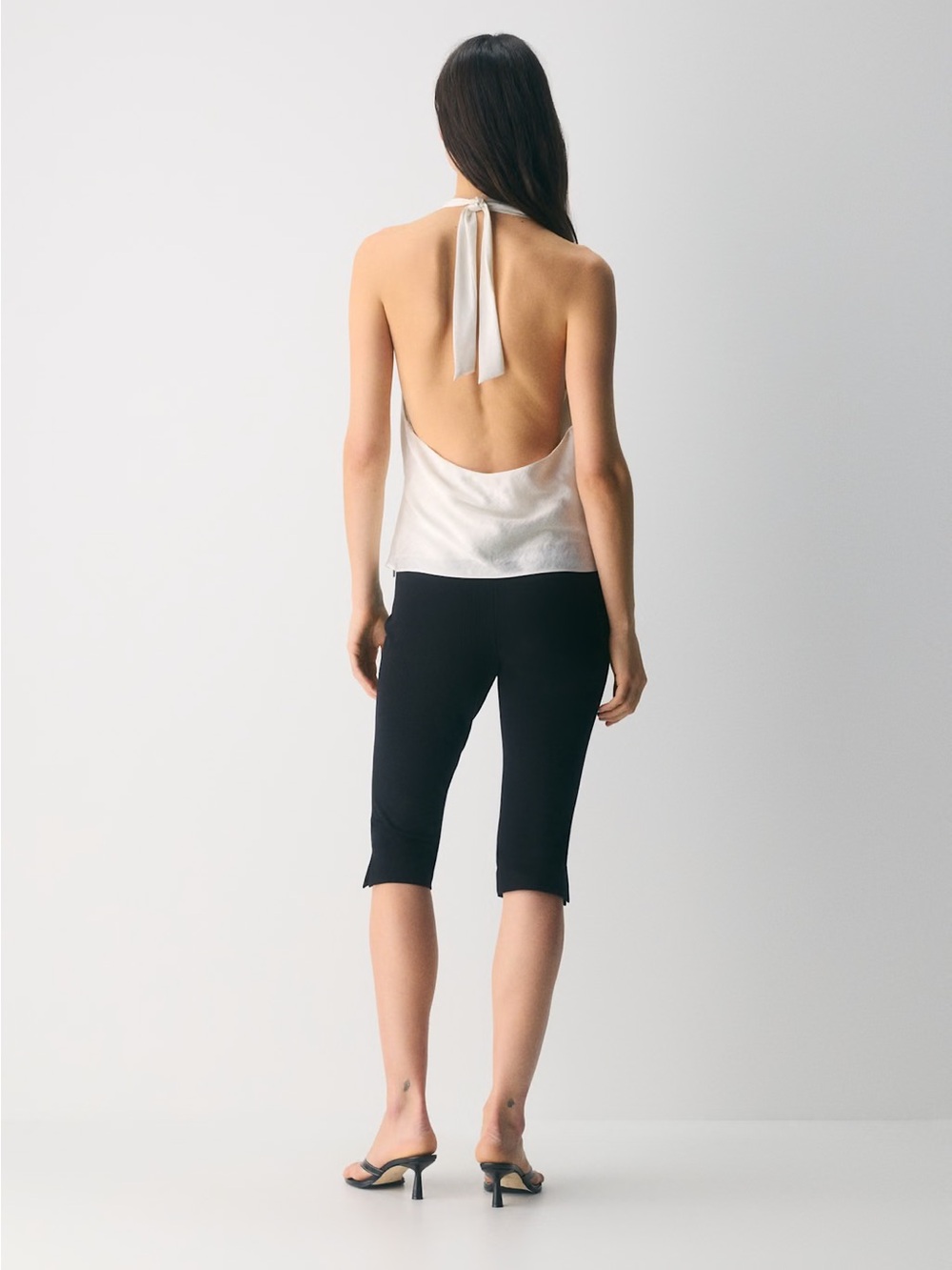 NWT Aritzia Wilfred āMartini Satin Halter Topā - Picture 15 of 15